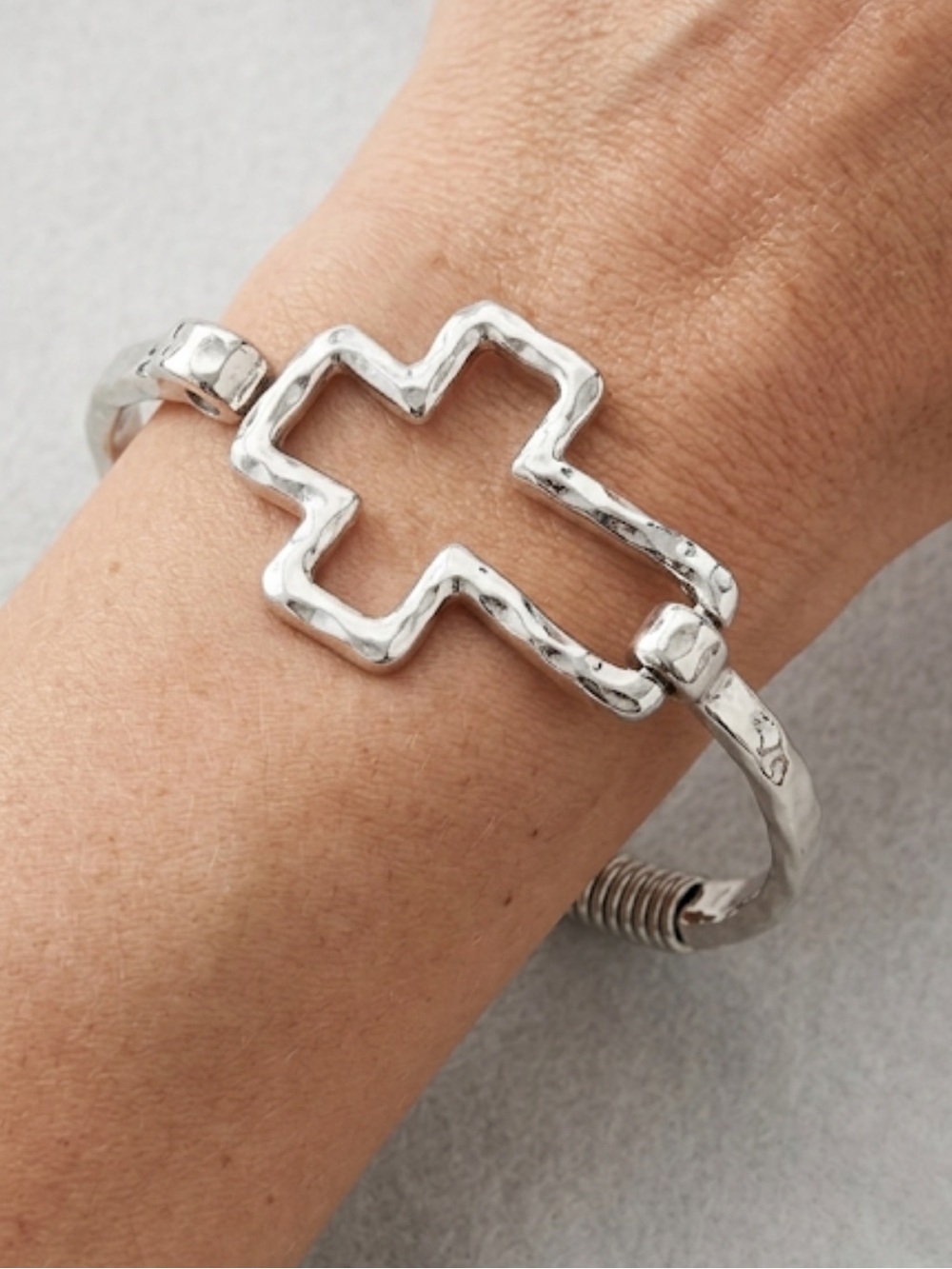 NWT Silver Cross Hinge Bangle Bracelet Fits 8” Christian Faith